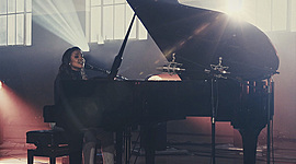 Timeline: Músicas lançadas pela cantora Júlia Vitória