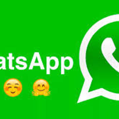 Timeline: fue creada:en el año 2009  su función es: mensajería mediante Internet, ademas se puede crear grupo y enviarse mutuamente imágenes, documentos, vídeos, grabaciones de audio y ubicaciones  e