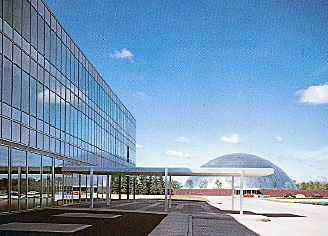 General Motors Technical Center, Eero Saarinen