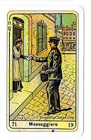 Los mensajeros eran quienes entregaban las cartas y dejaban en las residencias