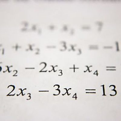 Timeline: Evolcuió de l'algebra