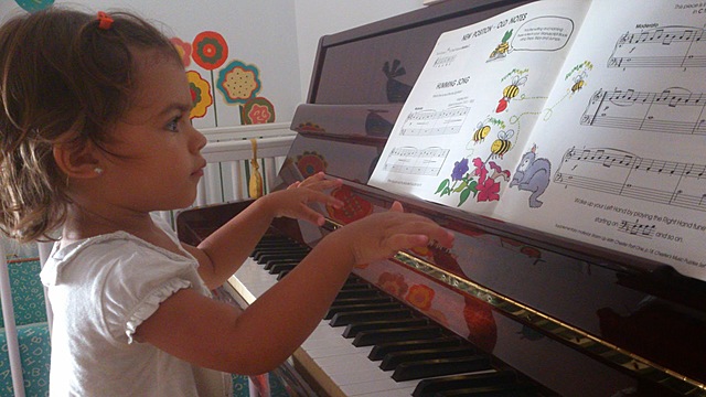 Aporreando el piano, mis inicios en la música