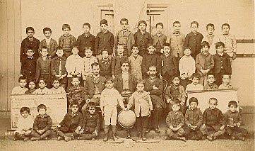 LA EDUCACIÓN A SERVICIO DE LA PERSONA - SIGLO XX