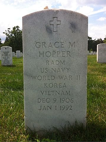 Grace Hopper Passes Away