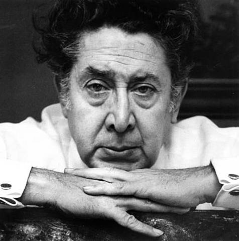 Trabaja en el taller experimental de Siqueiros