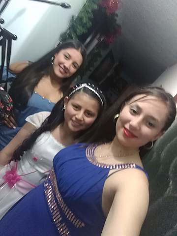 LA PRIMERA COMUNION DE MI HERMANITA