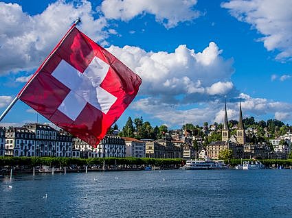 Calvino se muda para Suiça