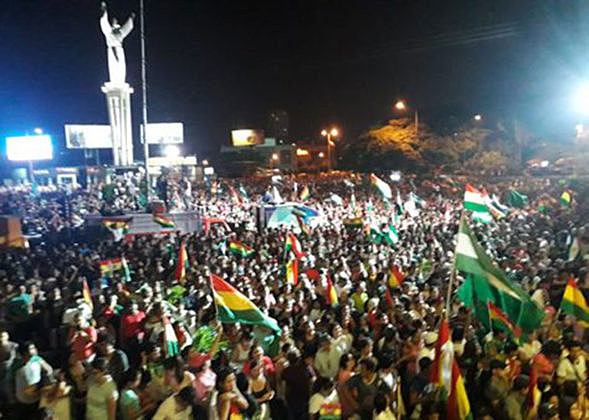 Cívicos dan 48 horas a Evo para que deje el Gobierno