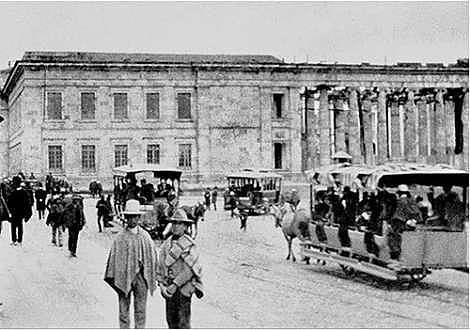 Danilo y su esposa van a Bogotá