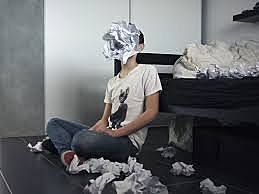 Sébastien - Dispositif nomade et monstration éphémère / "Harcelés" par Virginie Plauchut