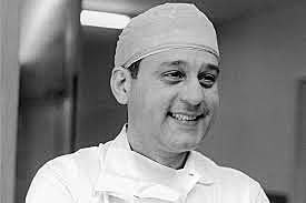 Comienza sus estudios universitarios