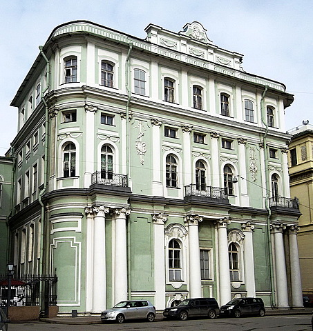 Основание Императорского Эрмитажа. Упразднение гетманства на Украине. Секуляризация церковных земель. Убийство Иоанна Антоновича. Создание Воспитательного общества благородных девиц при Смольном монастыре в Петербурге