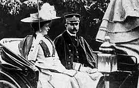 (EU0 Arceduke Franz Ferdinadad shot in Sarajevo