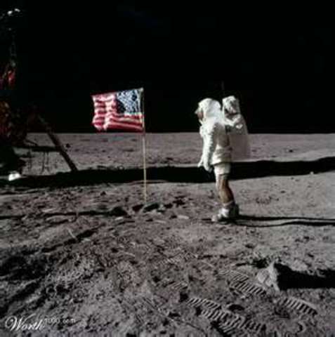 1st man on The Moon (NASA)