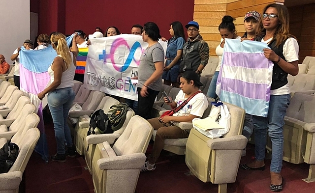 Discusión y aprobación