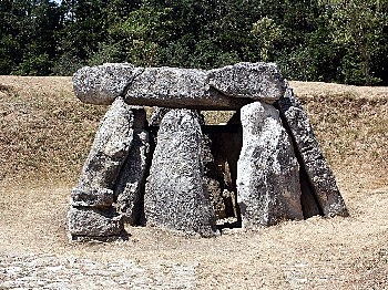Dólmenes y cerámica (Edad de piedra - neolítico)