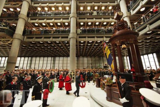 Armistice ends World War 1