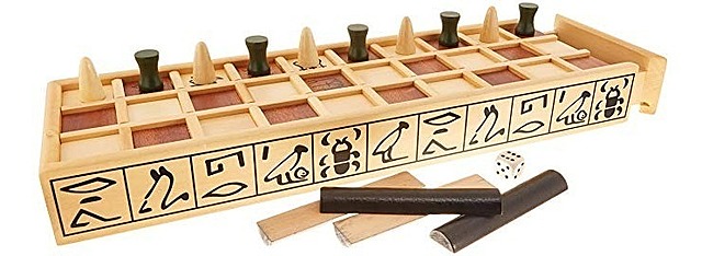 2.650 a.C. (Antiguo Egipto): “Senet”.