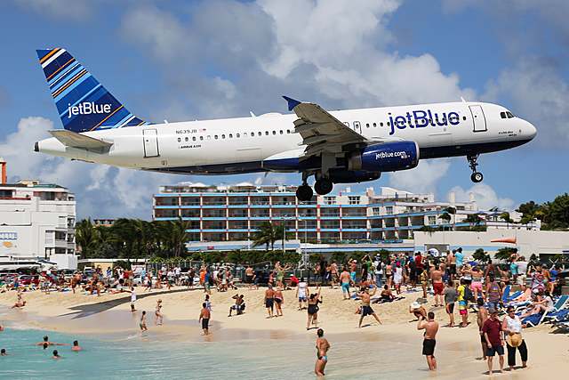 JetBlue compensa por un inconveniente masivo
