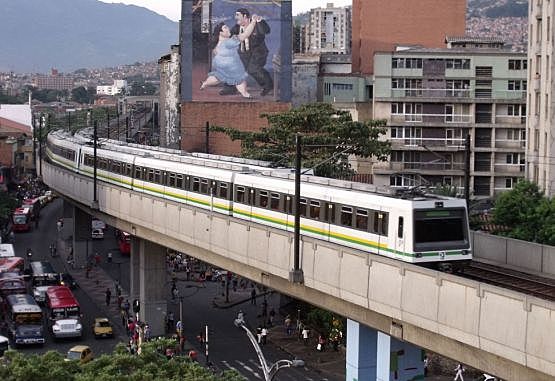 Inicia el Metro de Medellín