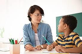 Tutoring student in reading comprehension