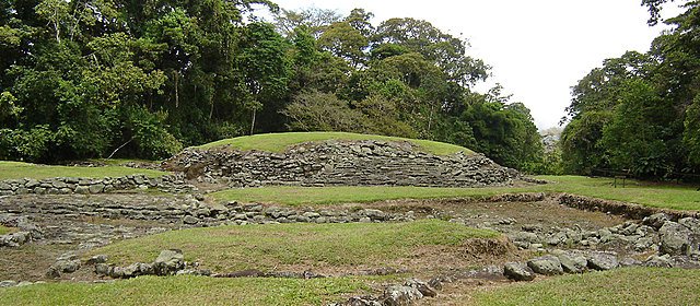 Inicio de los cacicazgos complejos 300-800 d.C.