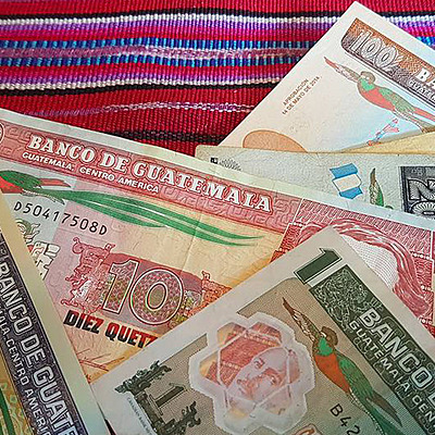 Timeline: Origen de la moneda en Guatemala