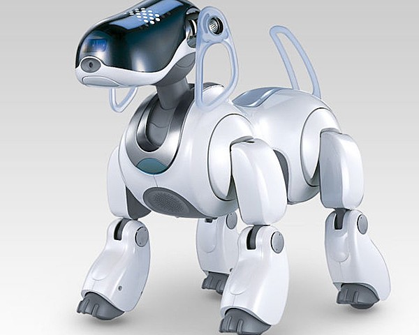 chien robot de compagnie développé par Sony