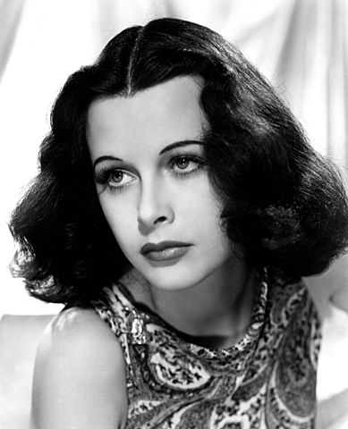 Hedy Lamarr huye a Hollywood