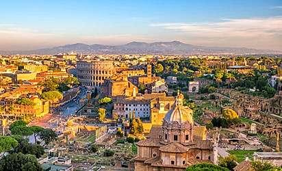 Fue ordenado sacerdote