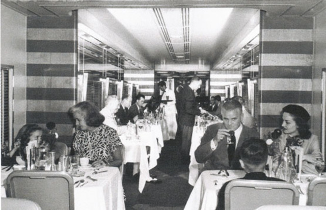 Rulling Dining Car