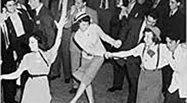 Timeline: Roaring Twenties