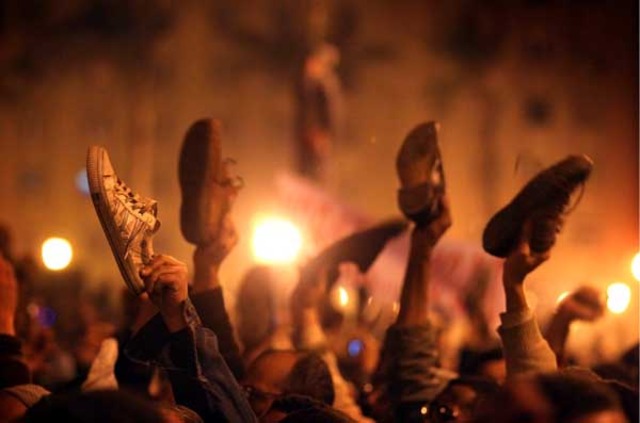 Mubarak announces he will not stay in office for another term