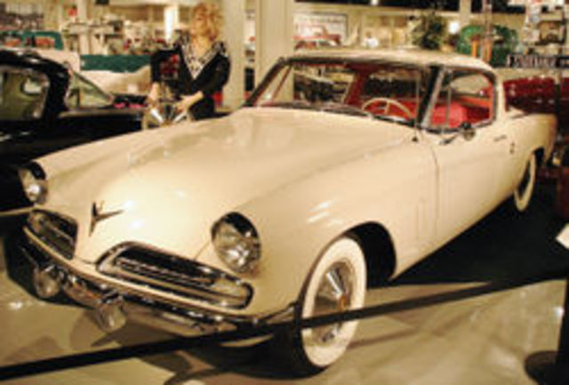 Studebaker Commander Starliner 1953