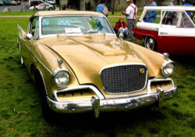 Studebaker Golden Hawk 1957