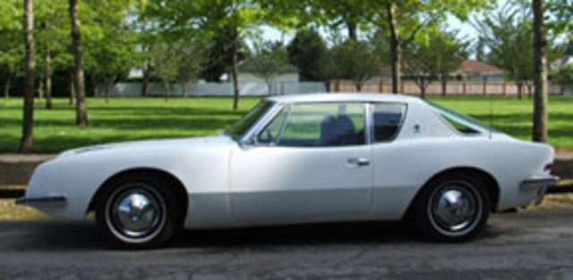 Studebaker Avanti 1964