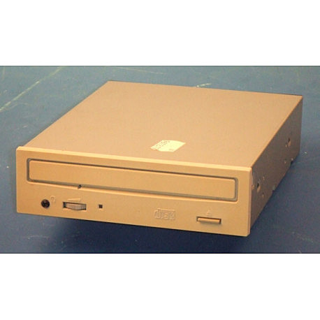 Aparecen los lectores de CD.