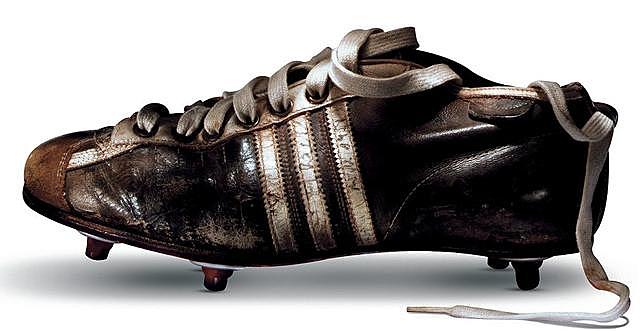 Modelo de zapatillas de fútbol (Suiza-Suecia)