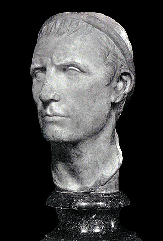 El romans derroten Antíoc a Magnèsia. Primera aparició dels romans a l’Àsia.