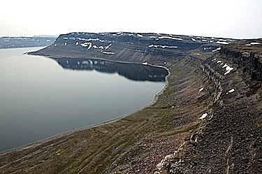 A trading route is established at the Richmond Gulf.