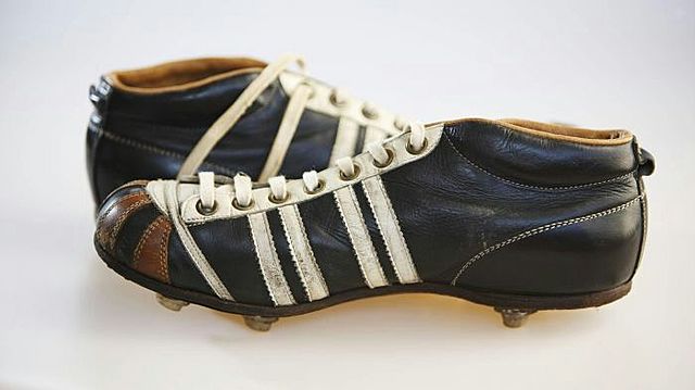 segunda evolución de zapatilla para fútbol