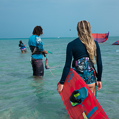 Timeline: Кайтсерфинг -новое увлечение молодежи