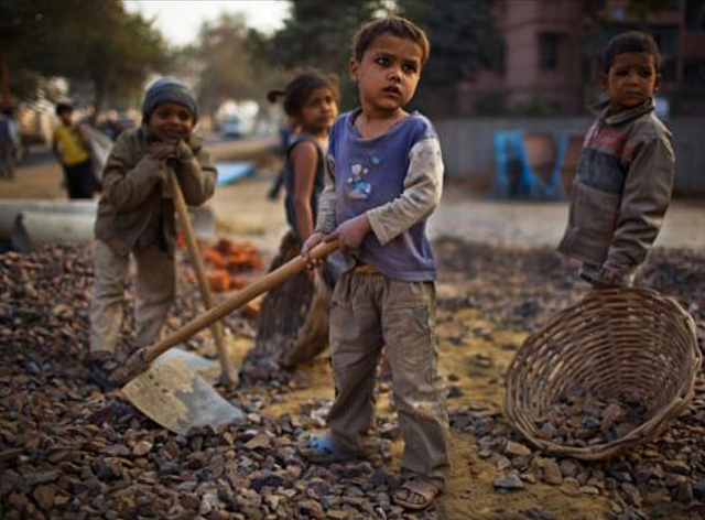 Niños menores de 9 años.