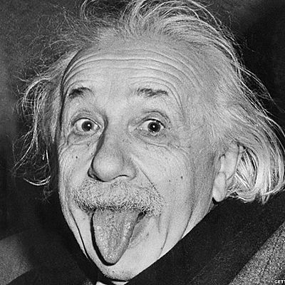 Timeline: Historia de Albert Einstein