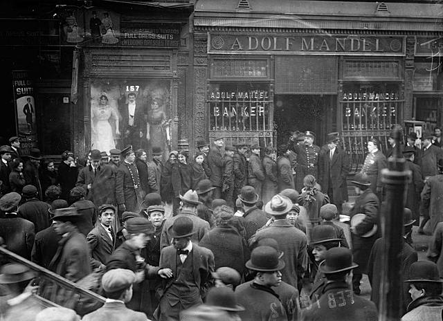 100,000 Banks have failed