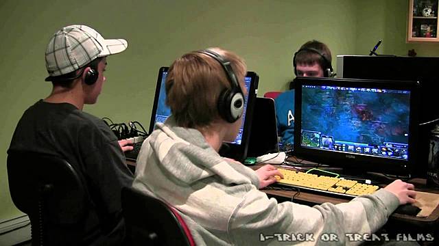 Competitive Gaming: Identity and Identity Confusion