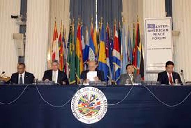 Crisis Políticas y Misiones Especiales (2005)