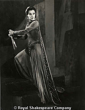 Macbeth Brings Back the Bloody Daggers