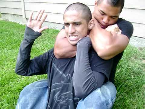 Baba lashes out at Kamir