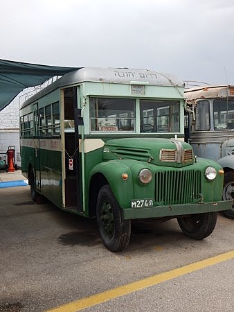 Amir and Baba flee to Pakistan